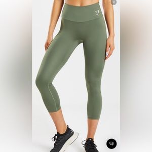Green Gymshark Capri leggings